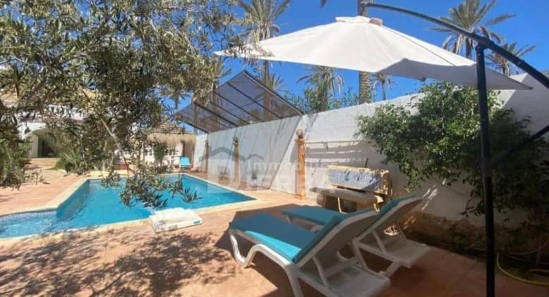 Villa Mille & Nuit Al Maqarisah